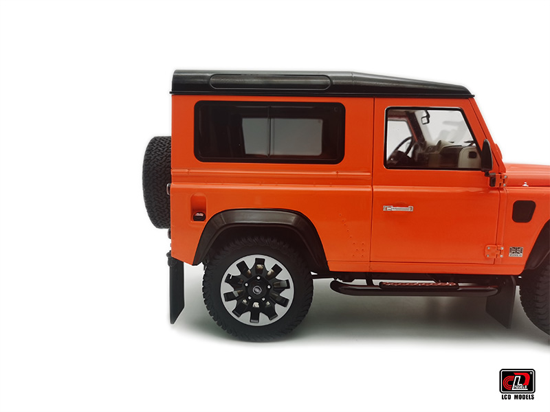 1-18 2018 Land Rover Defender 90 works V8 70th Edition Diecast